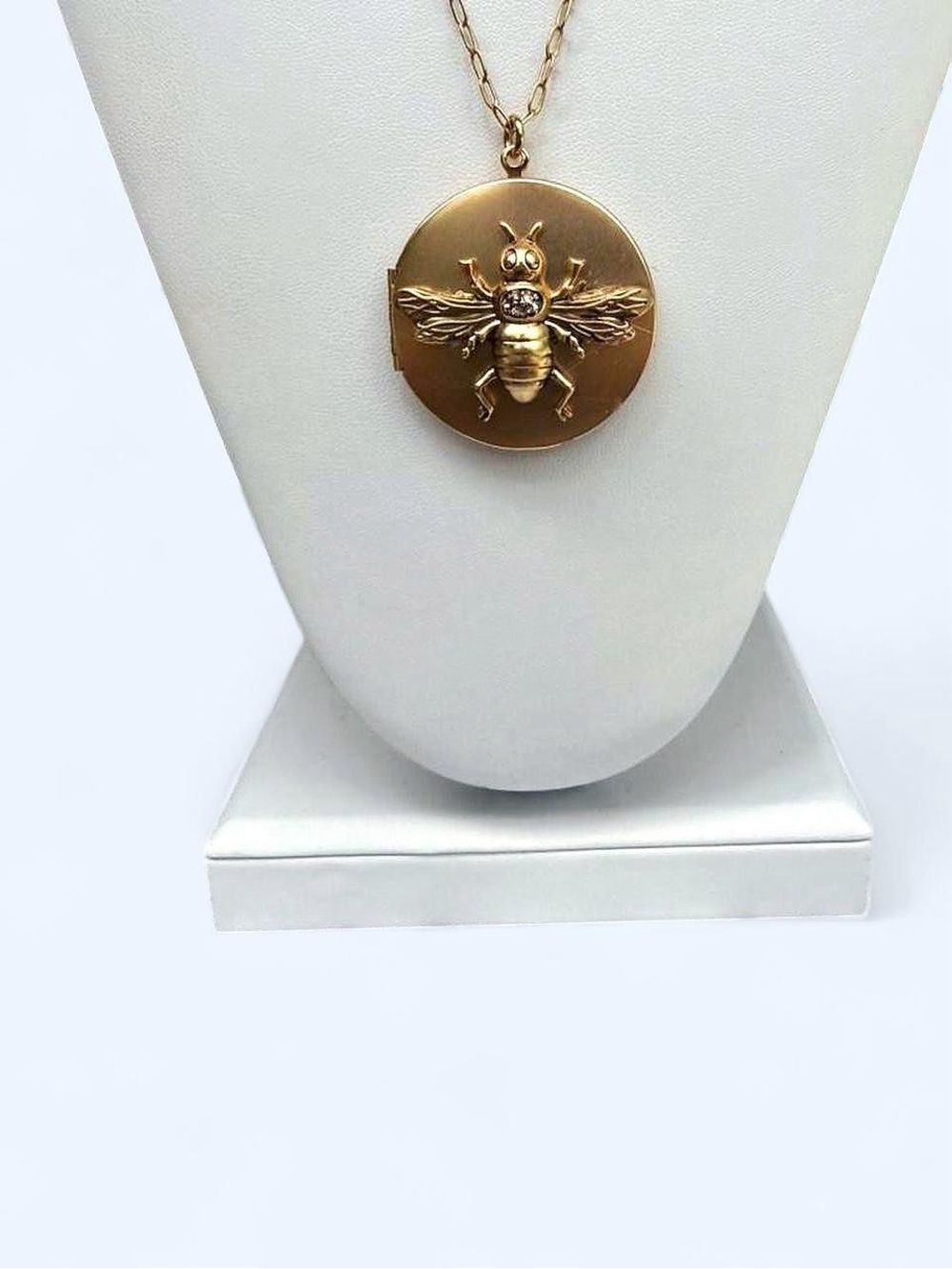 NWT John Wind Modern Vintage Style Gold Bee  Locket Rhinestone Accents